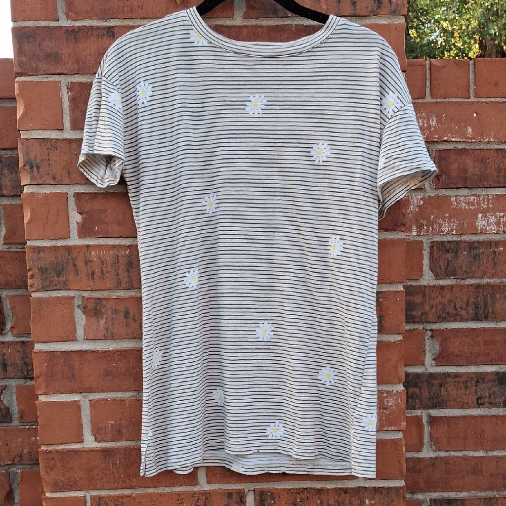 Striped T-Shirt with Daisy Print Size Small